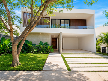 Casa Nueva en Oasis, Yucatán Country Club | 4 Recámaras, Alberca y Paneles Solar