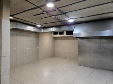 Local Comercial 200m² - Av. San Luis - San Borja, con retiro y doble acceso!