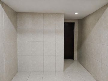 Local Comercial 200m² - Av. San Luis - San Borja, con retiro y doble acceso!