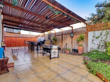Casa de 3 pisos con suite principal con terraza y vista al mar | Casas Blancas - Jardines del Sur