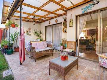 Casa en Venta y local comercial – Altos del Raco / Plaza Viva