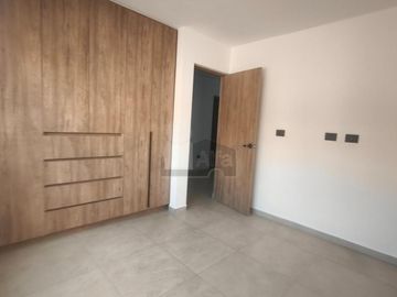 Gánalo. Departamento Nuevo en renta. Planta baja. Villas del Refugio, Querétaro