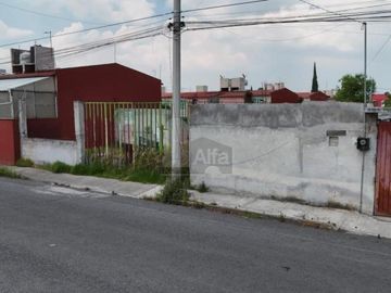 Terreno habitacional en venta en La Providencia, Metepec, México