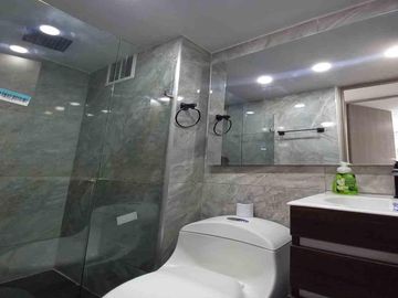 APARTAMENTO AMOBLADO EN ARRIENDO LAS COLINAS