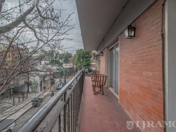 VENTA- DEPARTAMENTO- 3 AMBIENTES AL FRENTE- SAN ISIDRO