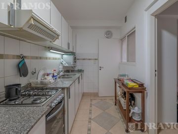 VENTA- DEPARTAMENTO- 3 AMBIENTES AL FRENTE- SAN ISIDRO
