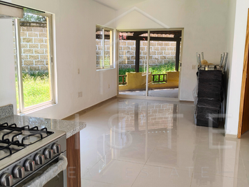CASA EN VENTA EN CHANTEPEC CHAPALA