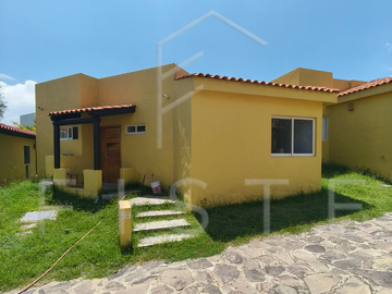 CASA EN VENTA EN CHANTEPEC CHAPALA