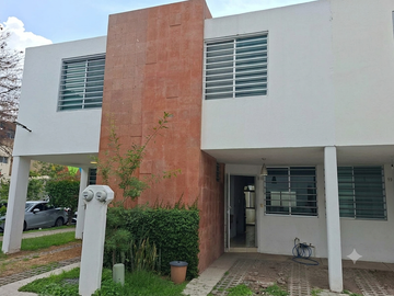 Casa en venta cerca de Base Aérea
