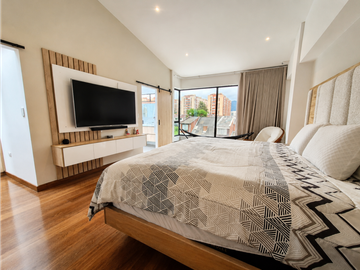 Casa en Venta La Floresta | 370 m² | 6 Garajes