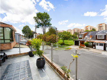 Casa en Venta La Floresta | 370 m² | 6 Garajes