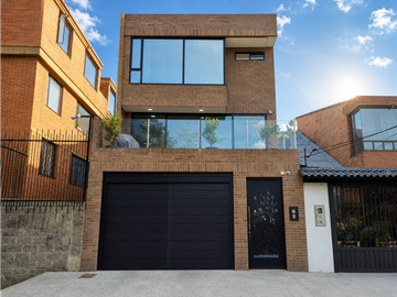 Casa en Venta La Floresta | 370 m² | 6 Garajes