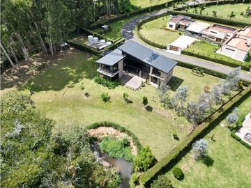 Hermosa casa campestre para la venta vía San Antonio la ceja