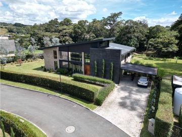 Hermosa casa campestre para la venta vía San Antonio la ceja