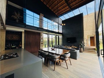 Hermosa casa campestre para la venta vía San Antonio la ceja