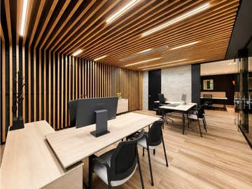 VENTA DE OFICINA EN EL POBLADO, SECTOR SANTA MARIA DE LOS ANGELES