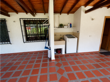 Se Arrienda Casa Campestre en Parcelación La Molina, Guarne
