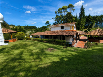 Se Arrienda Casa Campestre en Parcelación La Molina, Guarne
