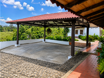 VENTA CHALET MONTENEGRO QUINDIO COLOMBIA 315619----