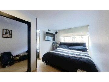 Se vende apartaestudio en Lomalinda, Chapinero.