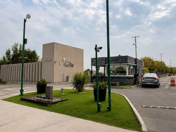 PRIMER PISO CON ESTACIONAMIENTO Y BODEGA LAGUNA NORTE