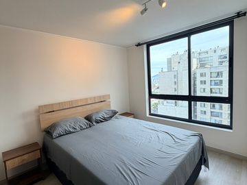 1 DORMITORIO Y 1  BAÑO MAS BOGEDA  METRO FRANKLIN ARRIENDO