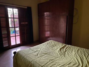 VENTA/AMPLIA CASA/3 DORMITORIOS/LEHMANN