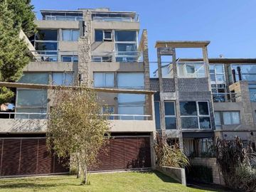 VENTA DE DEPARTAMENTO EN PINAMAR. COCHERA CUBIERTA