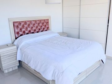VENTA DE DEPARTAMENTO EN PINAMAR. COCHERA CUBIERTA