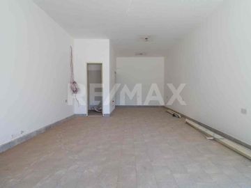 VENTA LOCALES , UNO en ESQUINA y TRES DPTOS