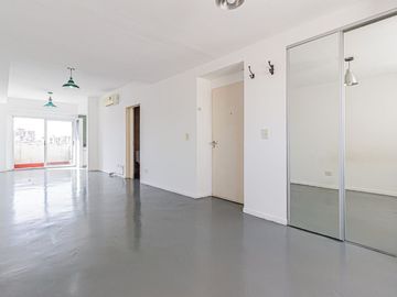 ALQ MONOAMBIENTE DIVISIBLE CON BALCON EN CABALLITO