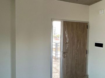 VENTA DEPTO 5TO PISO CON BALCON AL FRENTE CENTRO