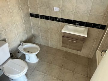 DEPTO MONOAMBIENTE PISO 5 VISTA ABIERTA CON BALCÓN