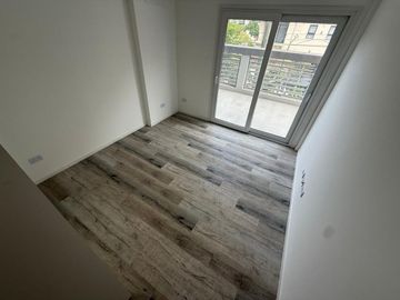 VENTA 3 AMBIENTES CON BALCON Y COCHERA ITUZAINGO
