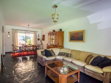 CASA EN VENTA BARRIO LA MERCED