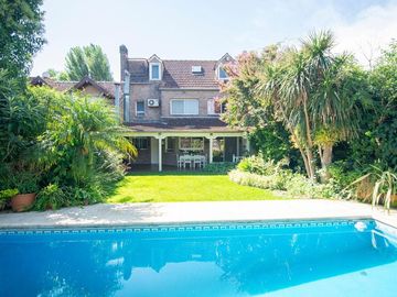 CASA EN VENTA BARRIO LA MERCED