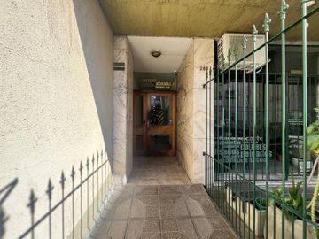 VENTA DPTO PLANTA BAJA CON PATIO ALBERDI