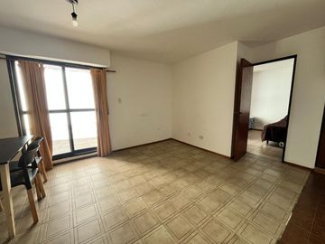 VENTA DPTO PLANTA BAJA CON PATIO ALBERDI