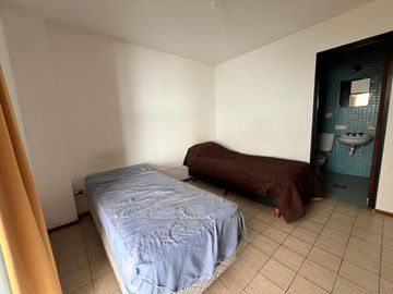 VENTA DPTO PLANTA BAJA CON PATIO ALBERDI