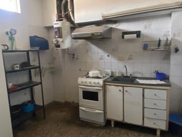 LOCAL CON DEPOSITO VENTA RAMOS MEJIA CON RENTA