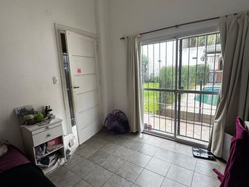 Venta Casa Bella Vista con Quincho y Pileta
