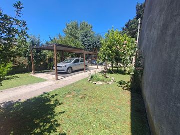 venta casa 3 ambientes con jardín en Santa Clara