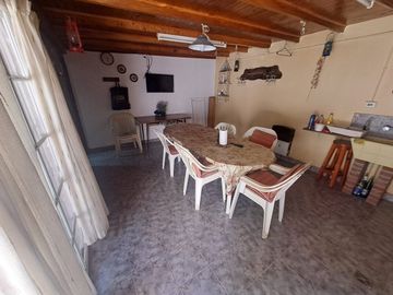 venta casa 3 ambientes con jardín en Santa Clara