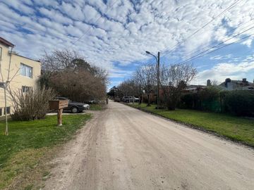 Venta en block casa + 4 deptos el Grosellar
