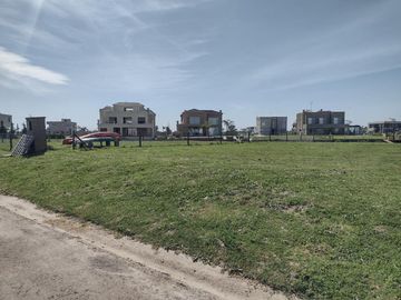 LOTE  VENTA LAGOS DE CANNING FTE AL LAGO/PERMUTA