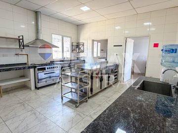 Salon en Bellavista Sur
