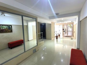 Departamento 2 amb con posibilidad de cochera