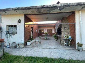 Venta 3 ambientes c/pileta -Apta credito -Permuta