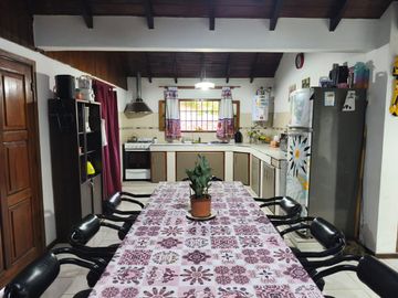 CASA EN VENTA EN LAS COMPUERTAS, LUJÁN DE CUYO, ME
