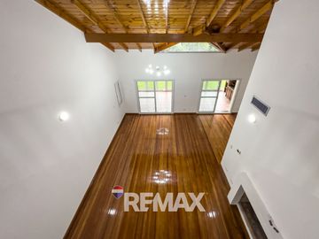 CASA EN VENTA SAN ELISEO GOLF 5 AMBIENTES